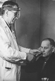 J. D. jako otorinolaryngolog ve vr�ovick� ordinaci (1953)